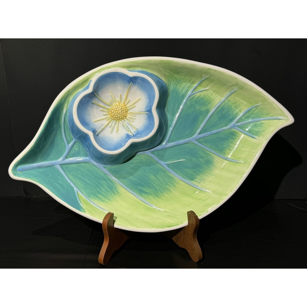 Summer Stock Chip N Dip Leaf Ceramic Bowl‎ 2000 EUC